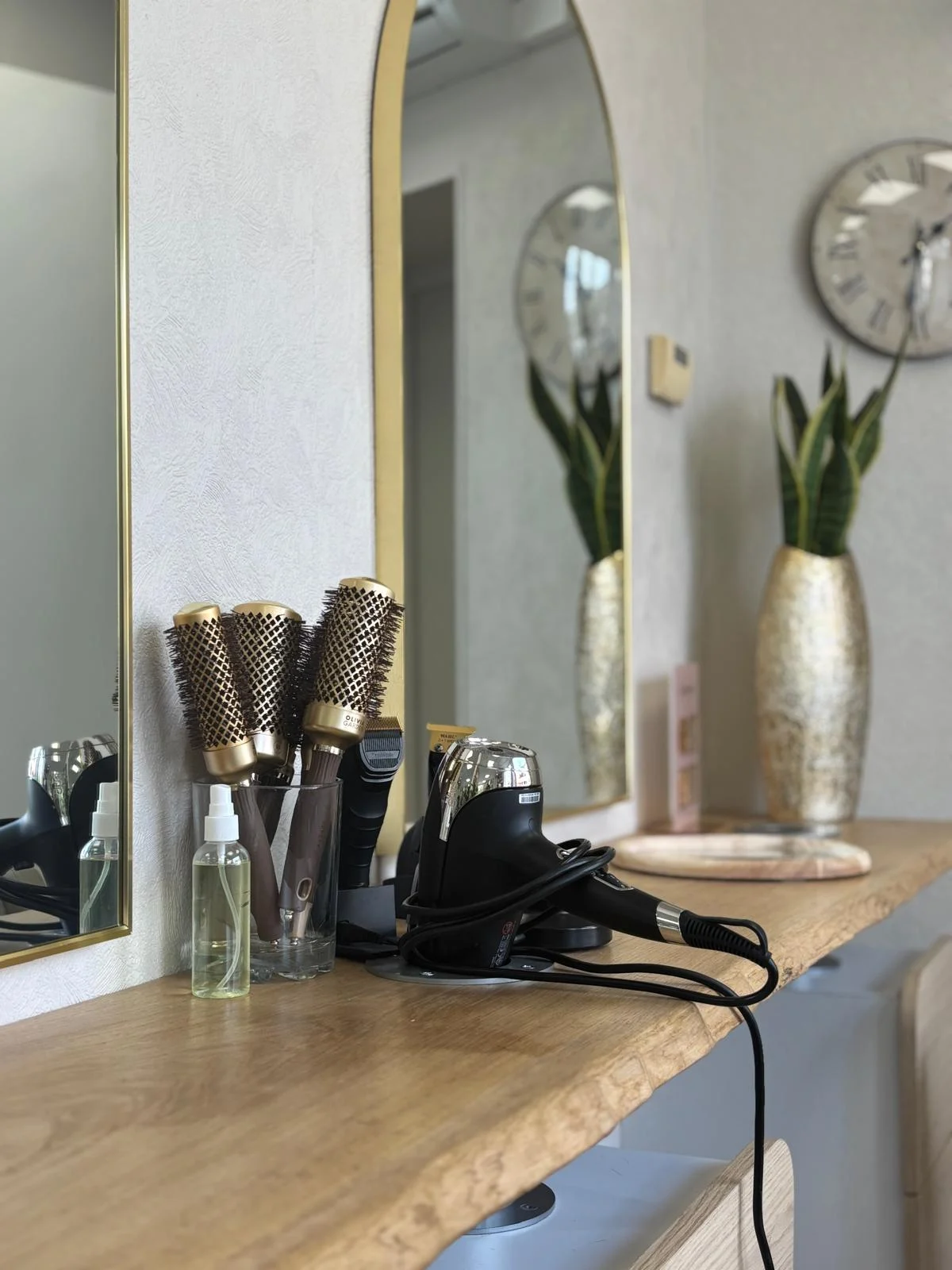 Poste coiffure homme Soissons miroirs dorés