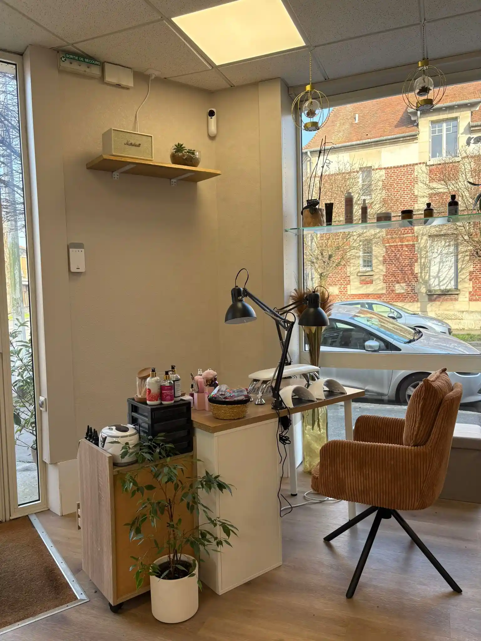 L'équipe s'agrandit & naissance du Bar à Ongles